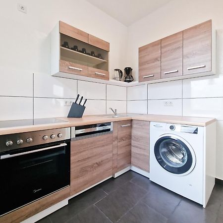 1 Room Apartments - 15min Messe DUS - 10min Oldtown Düsseldorf Buitenkant foto