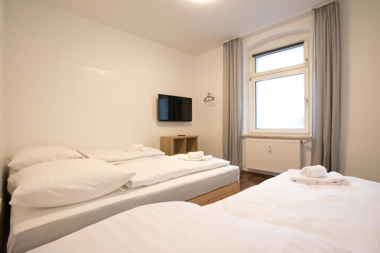 1 Room Apartments - 15min Messe DUS - 10min Oldtown Düsseldorf Buitenkant foto