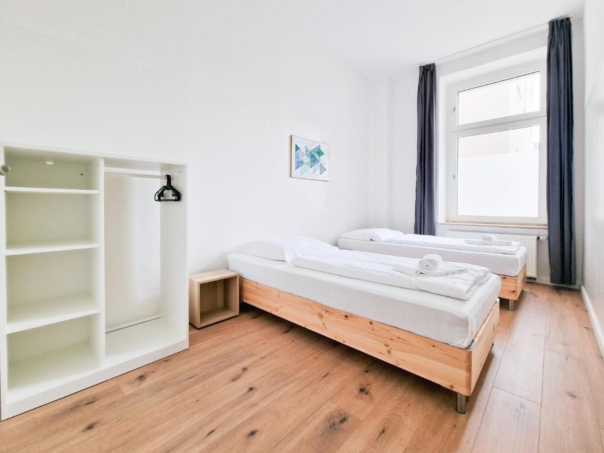 1 Room Apartments - 15min Messe DUS - 10min Oldtown Düsseldorf Buitenkant foto