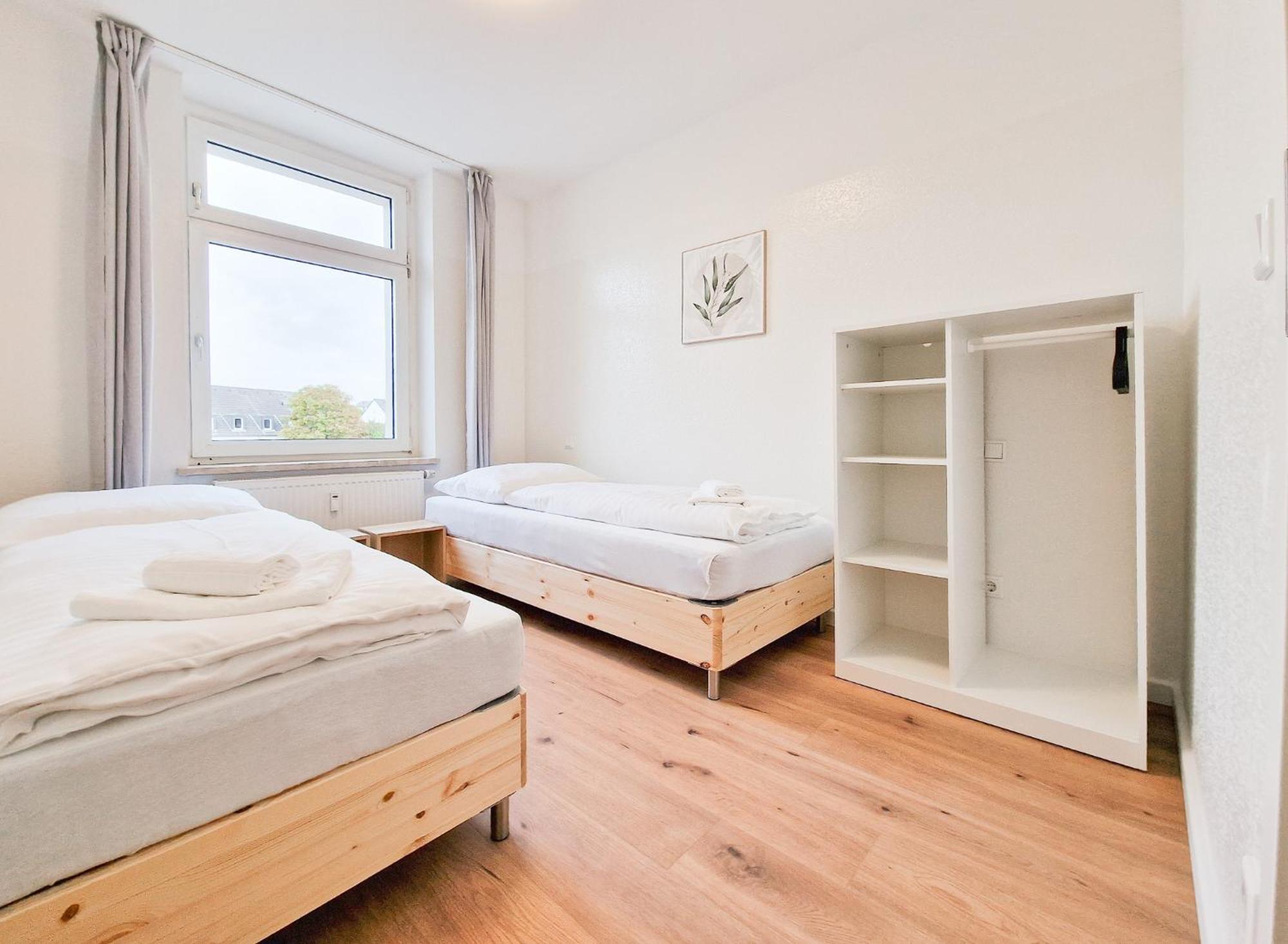 1 Room Apartments - 15min Messe DUS - 10min Oldtown Düsseldorf Buitenkant foto